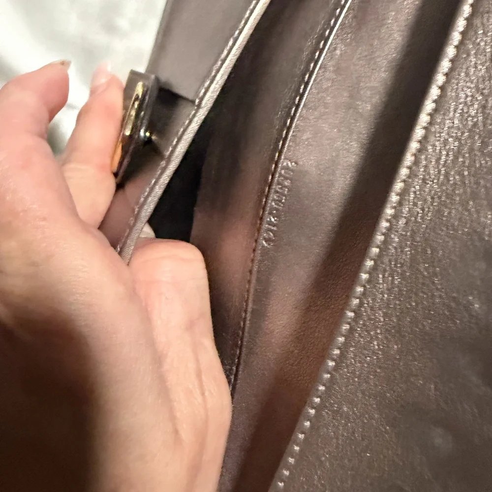 Gucci Brown Embossed GG Leather Continental Wallet with Heart Plaque - Picture 8 of 9